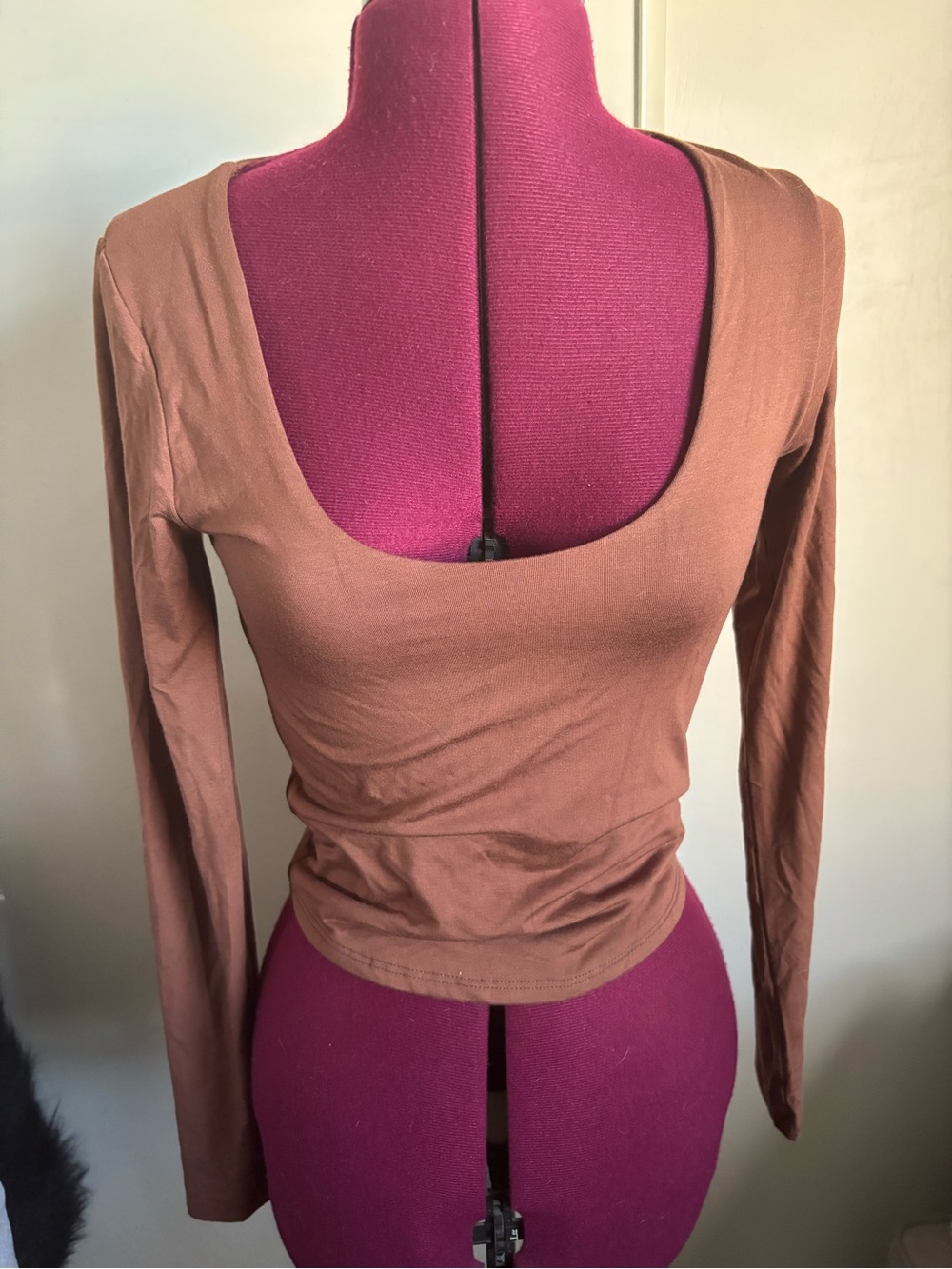 NWT Antistar Women’s Scoop Neck Long Sleeve Top in Rust Brown, Size Small